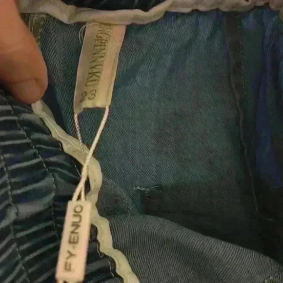 High-Waisted Sky Blue Jean Style Pants with Letter R and Adjustable Heart Chain - Picture 13 of 13